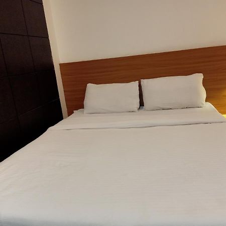 Anurag Residency Hotel Guwahati Exterior foto