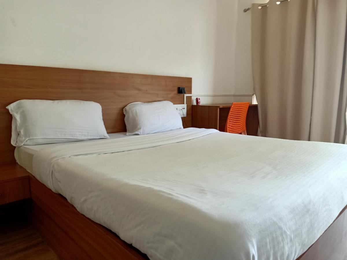 Anurag Residency Hotel Guwahati Exterior foto